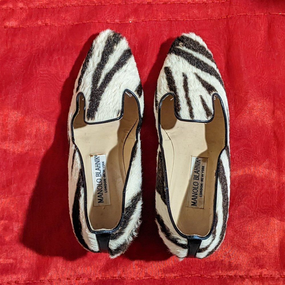 Manolo Blahnik London-New York Fuzzy Heels***